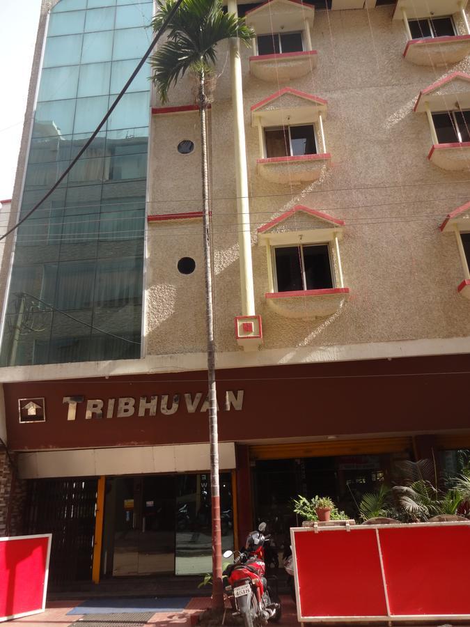 Hotel Tribhuvan ラーンチー エクステリア 写真